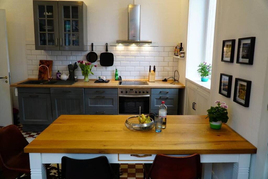 Grosszuegige 185M2-Altbauwohnung In Bestlage 7Zimmer-2Baeder-2Kuechen-2Wcs Hamburg Eksteriør bilde