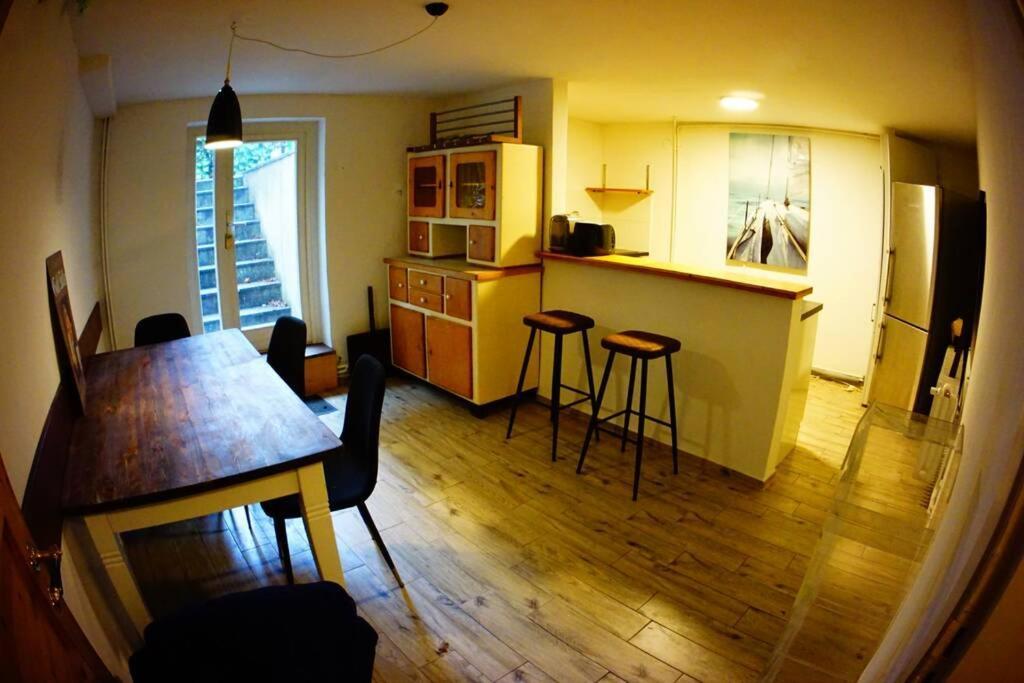 Grosszuegige 185M2-Altbauwohnung In Bestlage 7Zimmer-2Baeder-2Kuechen-2Wcs Hamburg Eksteriør bilde