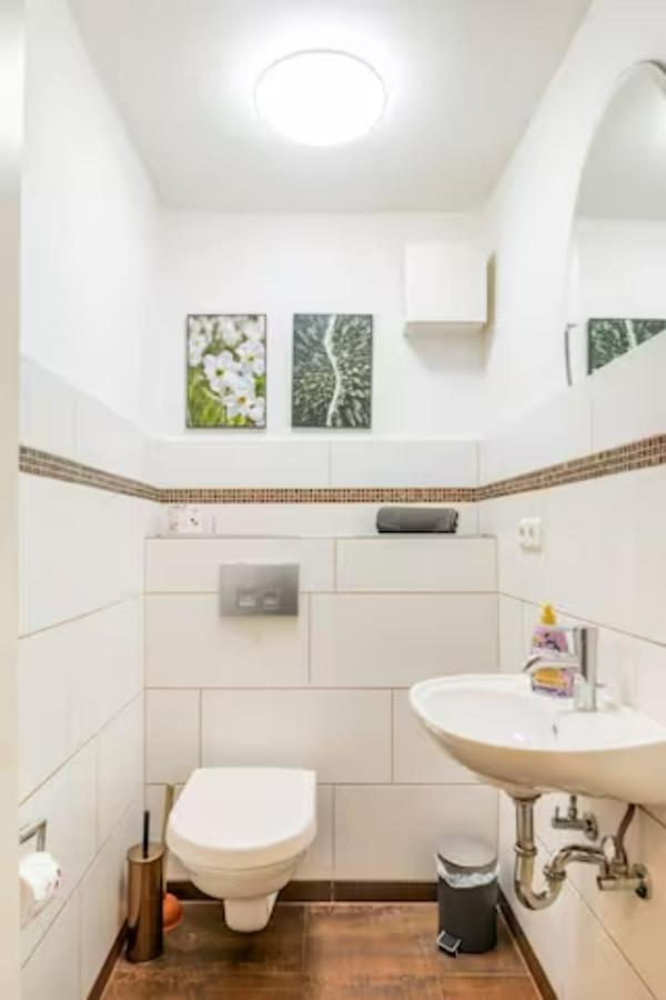 Grosszuegige 185M2-Altbauwohnung In Bestlage 7Zimmer-2Baeder-2Kuechen-2Wcs Hamburg Eksteriør bilde